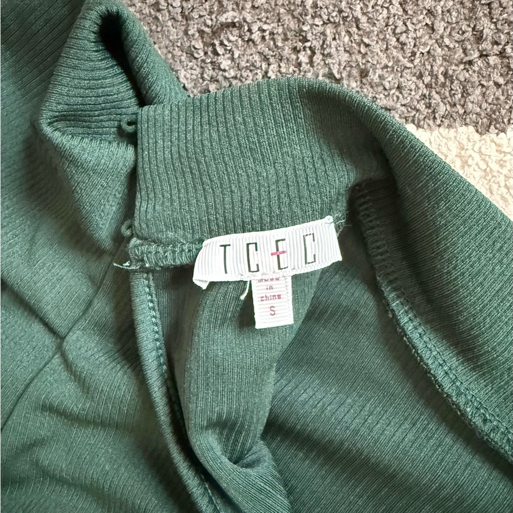 TCEC Dark Green Puff Sleeve Bodysuit - Picture 3 of 3